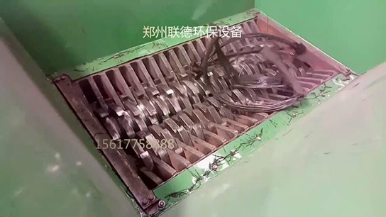 聯德鋼絲撕碎機現場試機